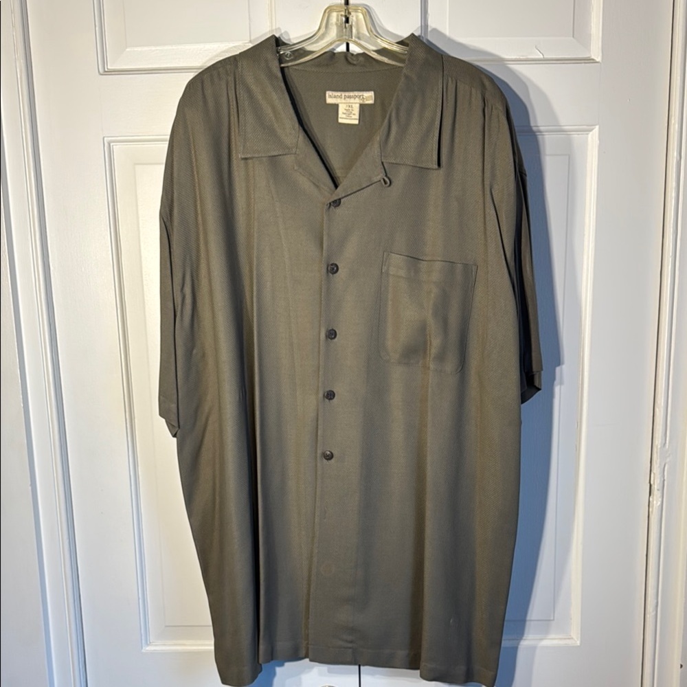 Passport Men's Casual Button Down Shirt - Olive